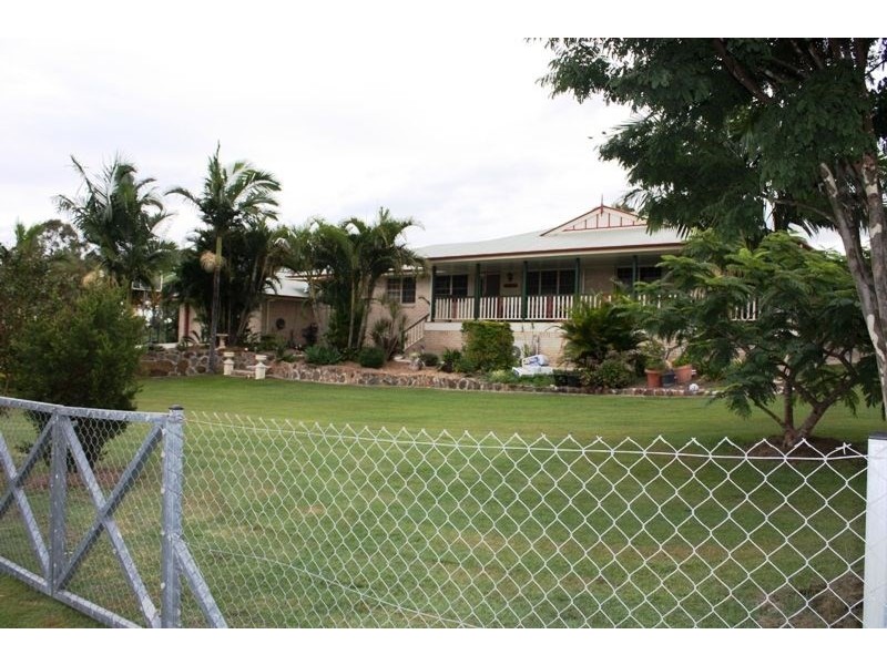 15 Victoria Street, Toogoolawah QLD 4313
