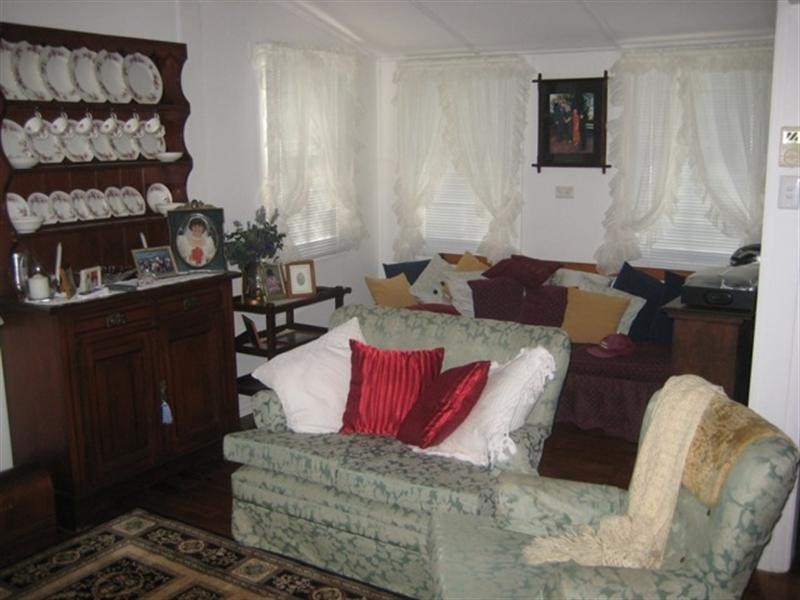 3 Edward Street, Somerset Dam QLD 4312