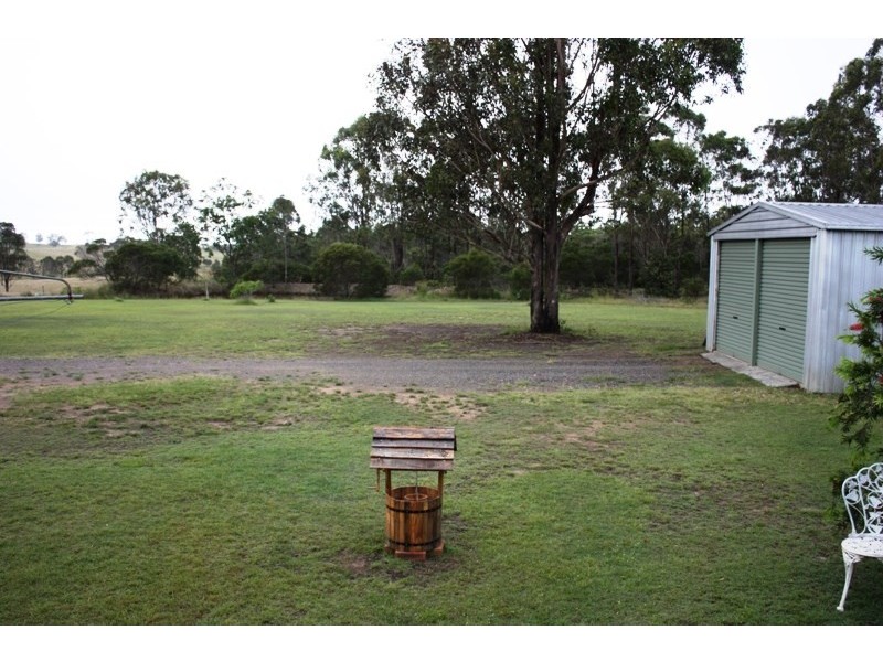 1 Cameron Road, Blackbutt QLD 4306