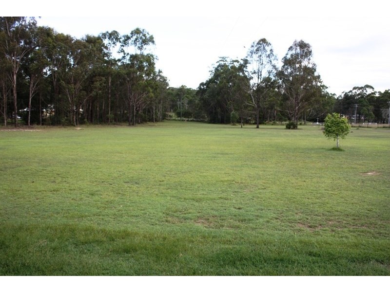 1 Cameron Road, Blackbutt QLD 4306