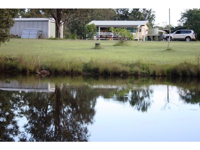 1 Cameron Road, Blackbutt QLD 4306