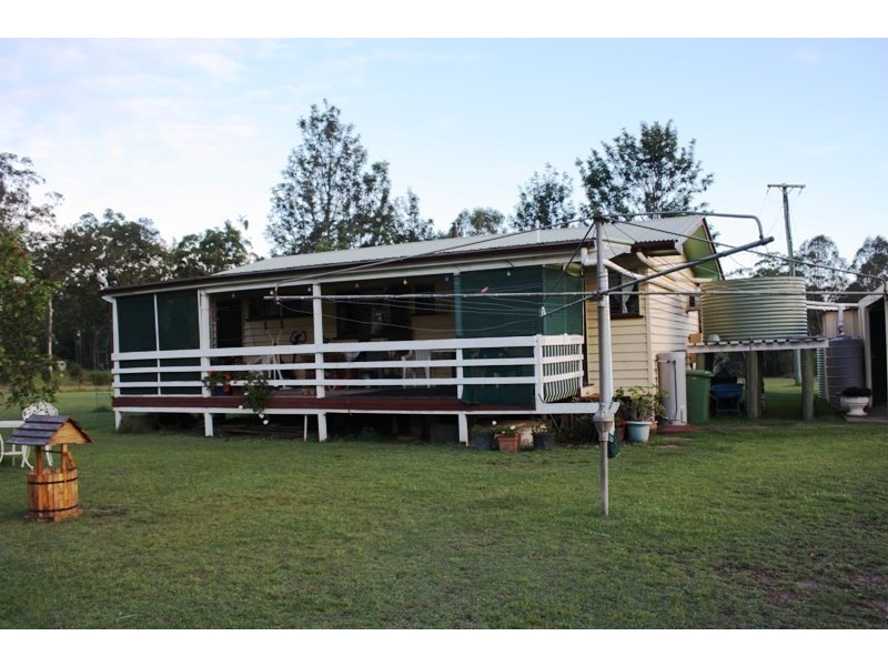 1 Cameron Road, Blackbutt QLD 4306