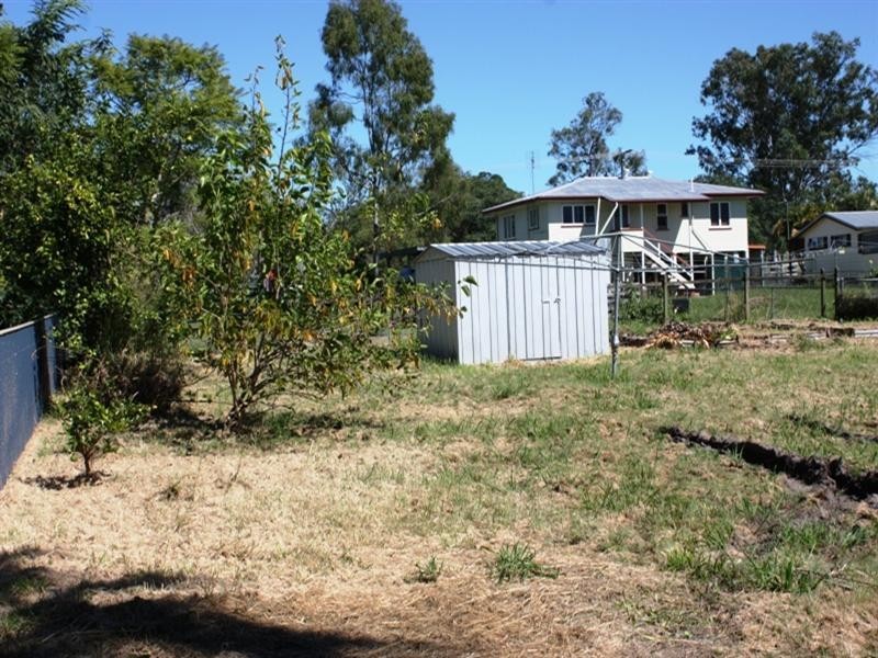 39 Charles Street, Toogoolawah QLD 4313