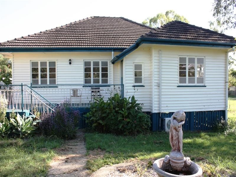 55 Dingyarra Street, Toogoolawah QLD 4313