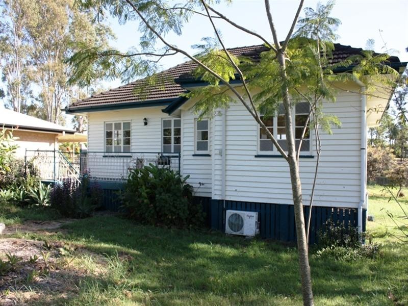 55 Dingyarra Street, Toogoolawah QLD 4313