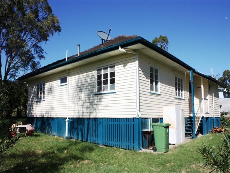 55 Dingyarra Street, Toogoolawah QLD 4313