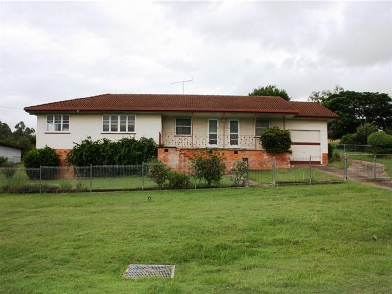 66 Fulham Street, Toogoolawah QLD 4313