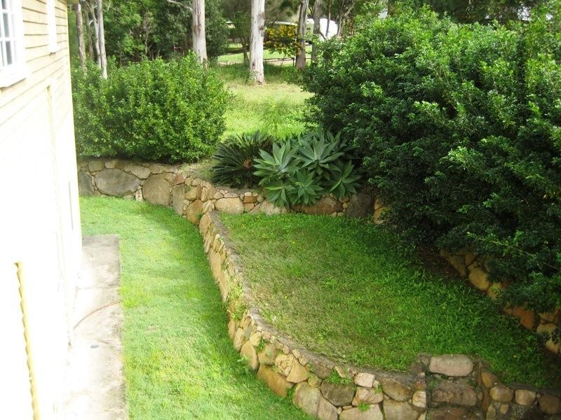 9 King Street, Somerset Dam QLD 4312