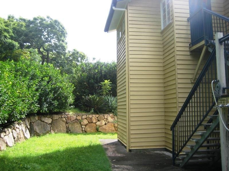 9 King Street, Somerset Dam QLD 4312