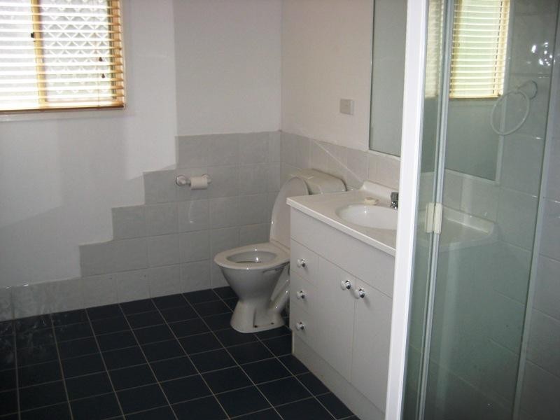 9 King Street, Somerset Dam QLD 4312