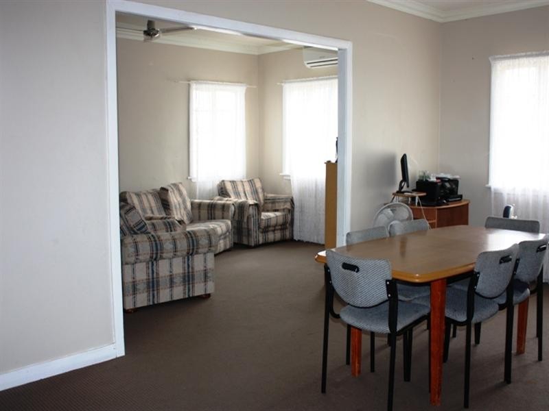 70 Dingyarra Street, Toogoolawah QLD 4313