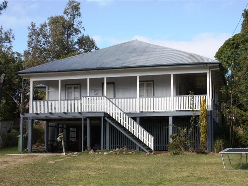 70 Dingyarra Street, Toogoolawah QLD 4313