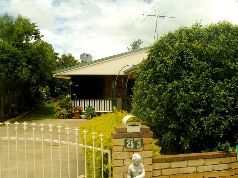 25 Miller Street, Blackbutt QLD 4306