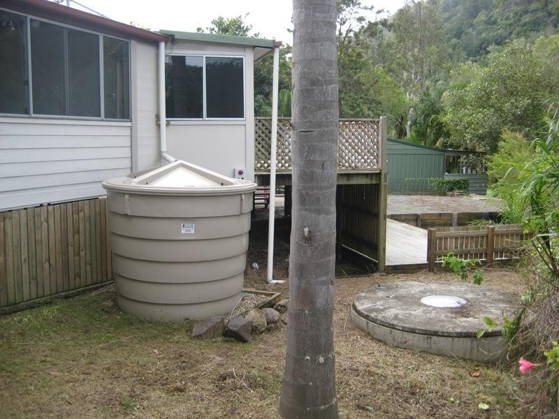 1 Gipps Street, Somerset Dam QLD 4312