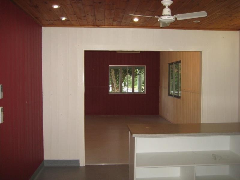 1 Gipps Street, Somerset Dam QLD 4312