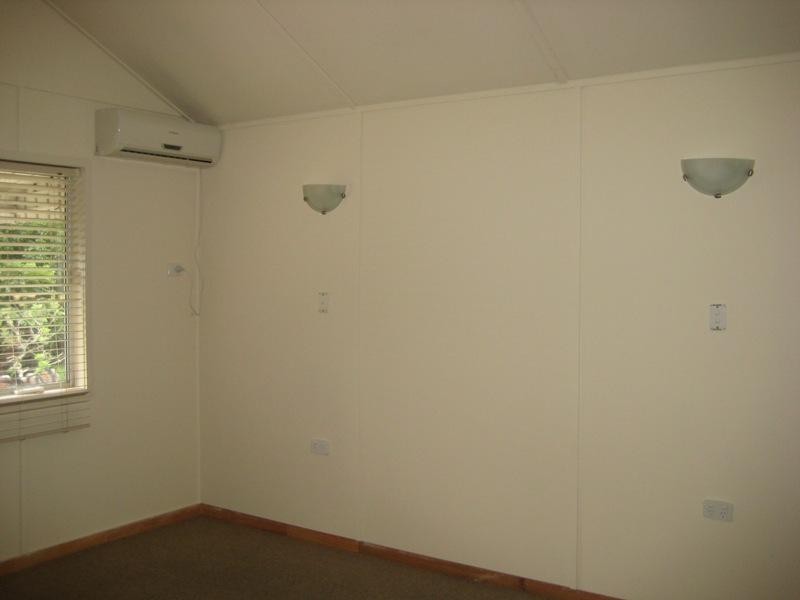 1 Gipps Street, Somerset Dam QLD 4312