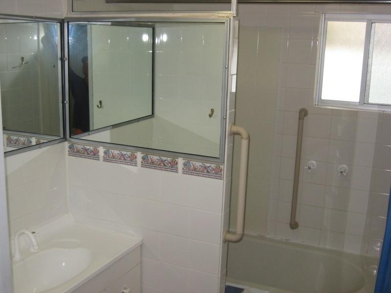 1 Gipps Street, Somerset Dam QLD 4312