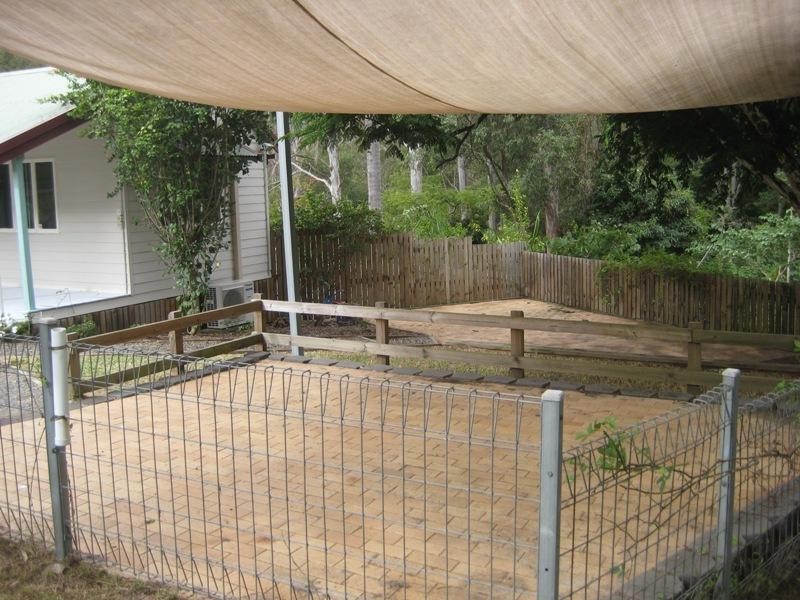 1 Gipps Street, Somerset Dam QLD 4312