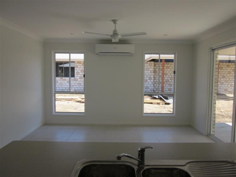 89 Fulham Street, Toogoolawah QLD 4313