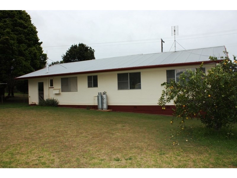 9 Ann Street, Yarraman QLD 4614