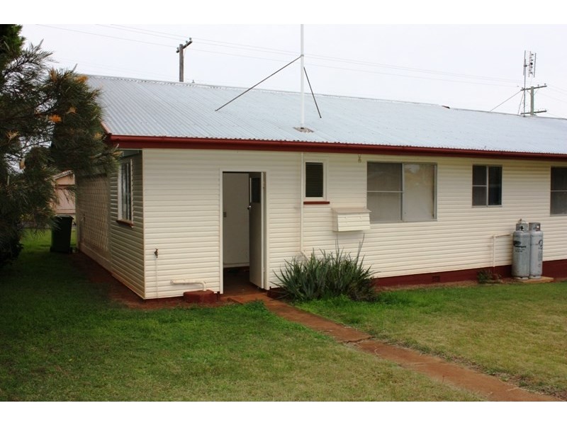 9 Ann Street, Yarraman QLD 4614