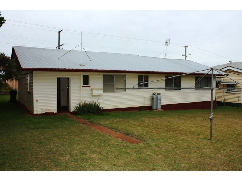 9 Ann Street, Yarraman QLD 4614