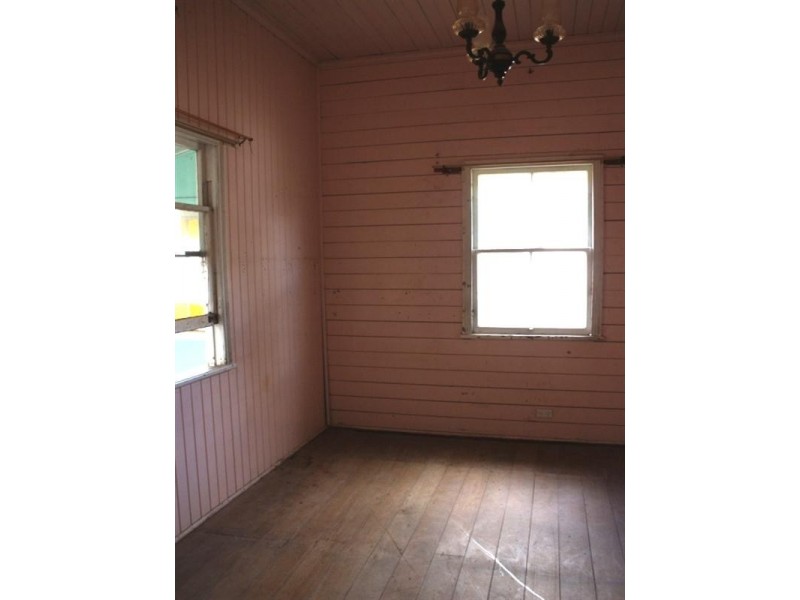 9 Mangerton Street, Toogoolawah QLD 4313