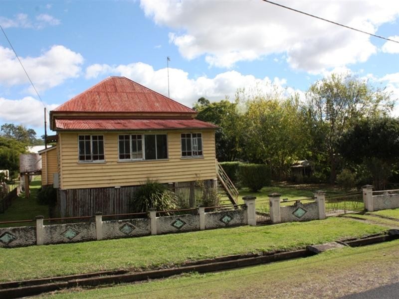 9 Mangerton Street, Toogoolawah QLD 4313