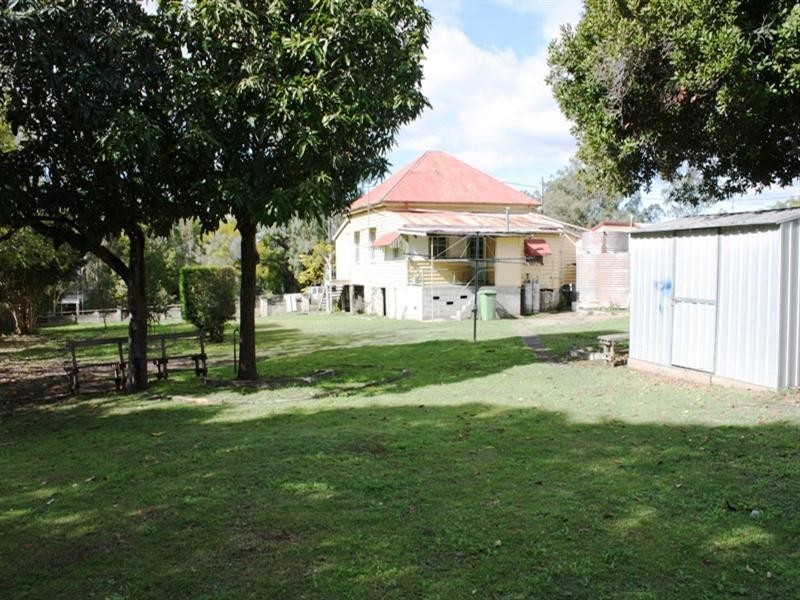 9 Mangerton Street, Toogoolawah QLD 4313