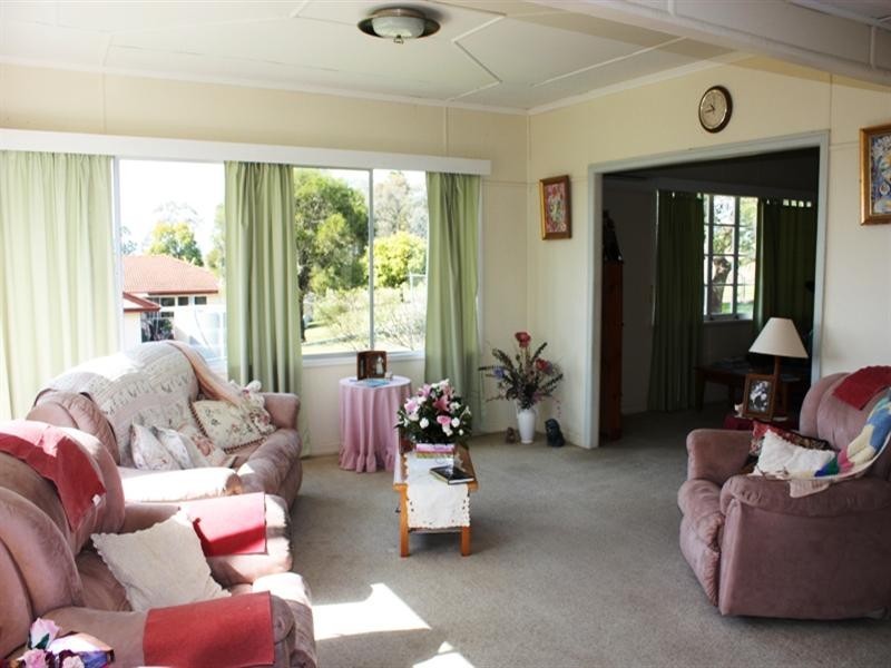 68-70 Fulham Street, Toogoolawah QLD 4313