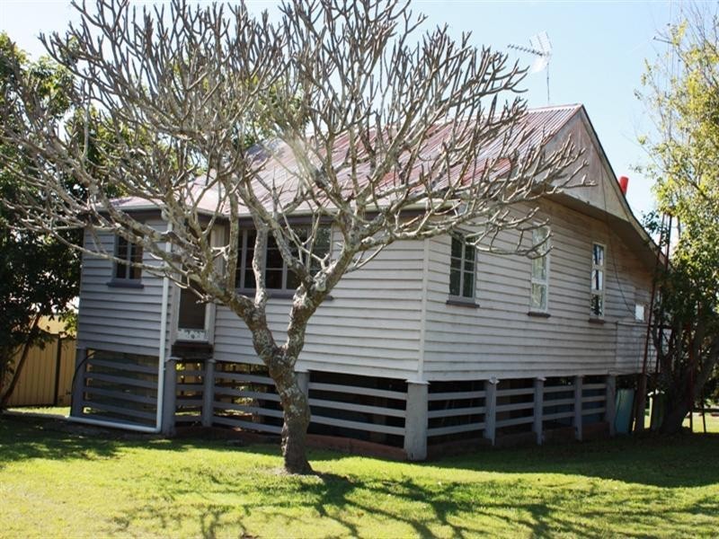 16 Abbotsford Street, Toogoolawah QLD 4313