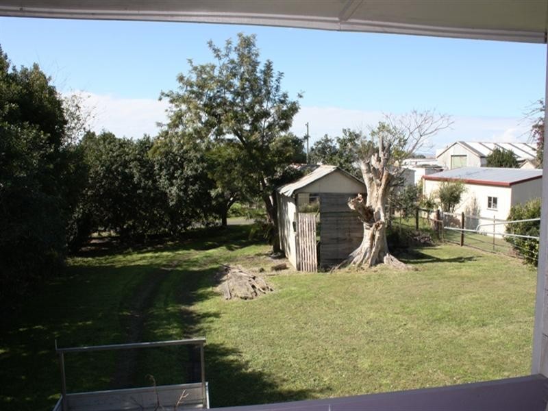 16 Abbotsford Street, Toogoolawah QLD 4313