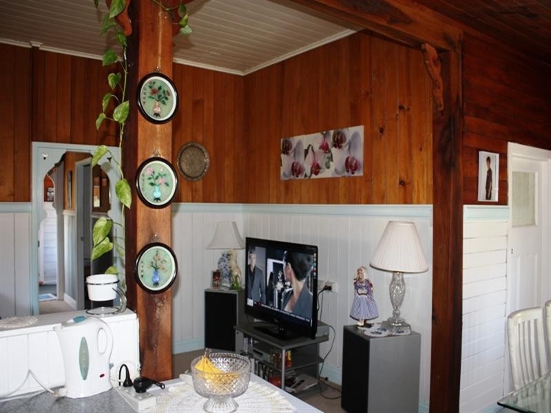 14 Dingyarra Street, Toogoolawah QLD 4313