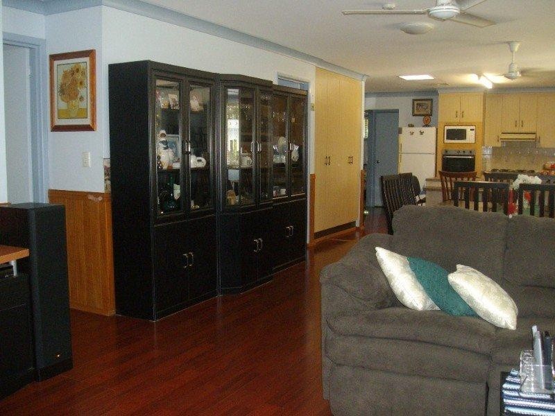 7 Chester Le, Blackbutt QLD 4306