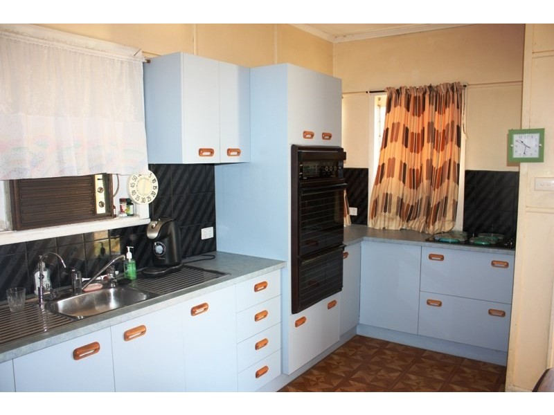 37 Pryce Street, Toogoolawah QLD 4313