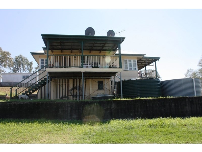 37 Pryce Street, Toogoolawah QLD 4313