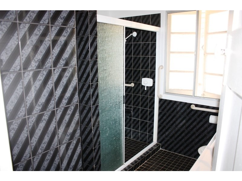 37 Pryce Street, Toogoolawah QLD 4313