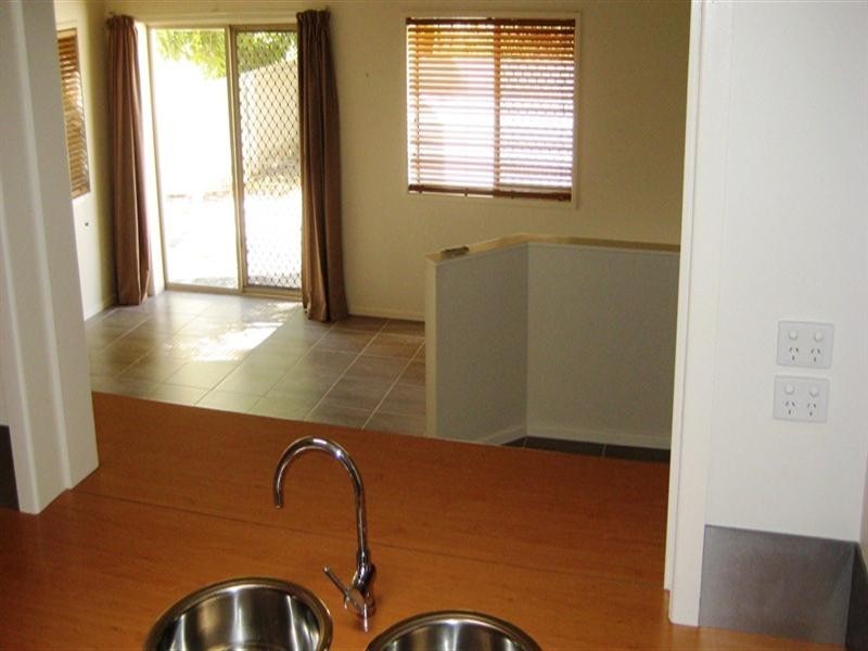 3 Guldbransen Street, Somerset Dam QLD 4312