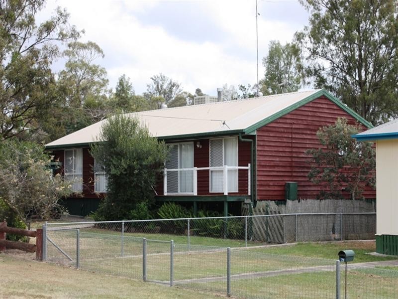 75 Dingyarra Street, Toogoolawah QLD 4313