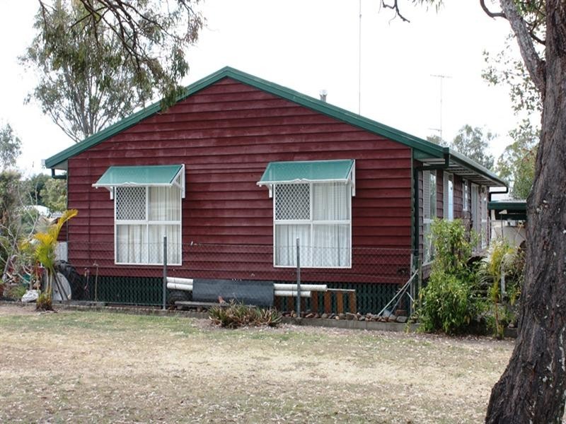 75 Dingyarra Street, Toogoolawah QLD 4313