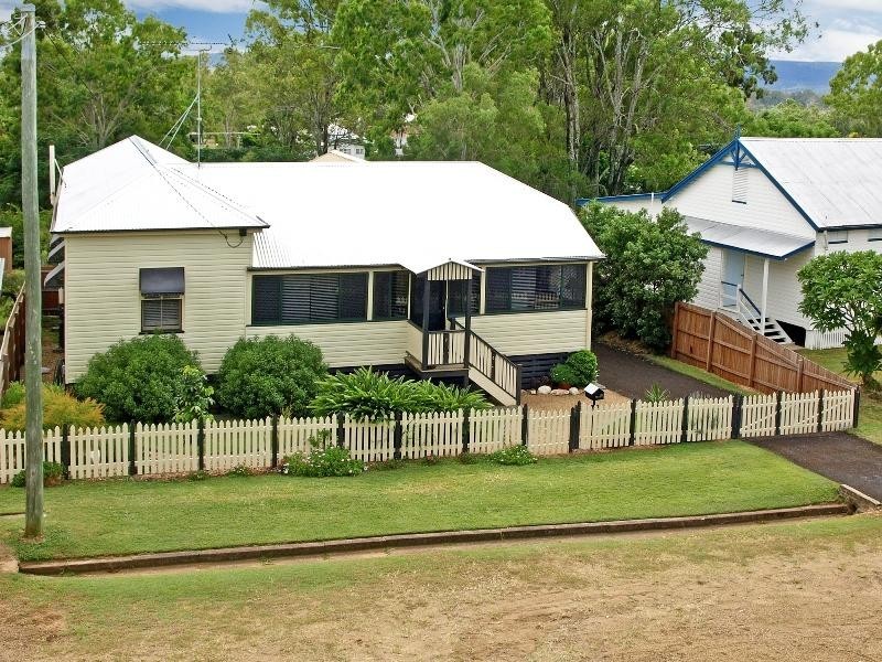 51 Fulham Street, Toogoolawah QLD 4313