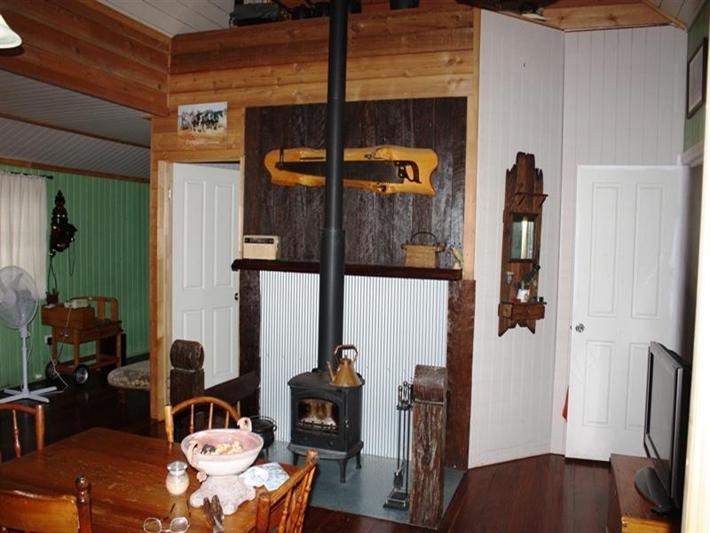 15 Anna Street, Linville QLD 4306