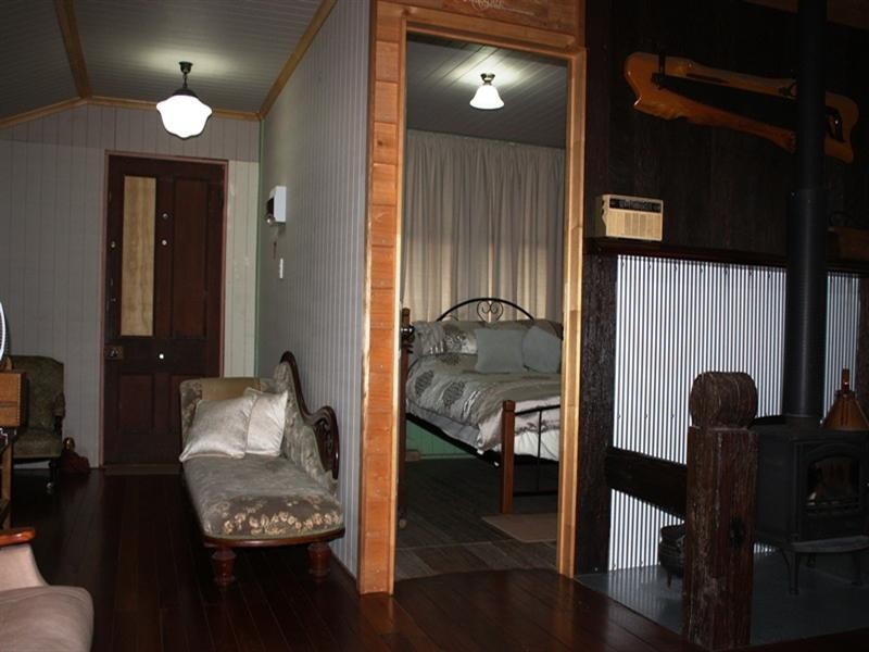 15 Anna Street, Linville QLD 4306