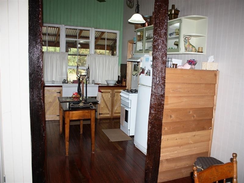 15 Anna Street, Linville QLD 4306