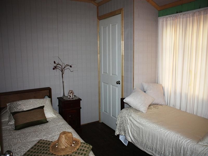 15 Anna Street, Linville QLD 4306