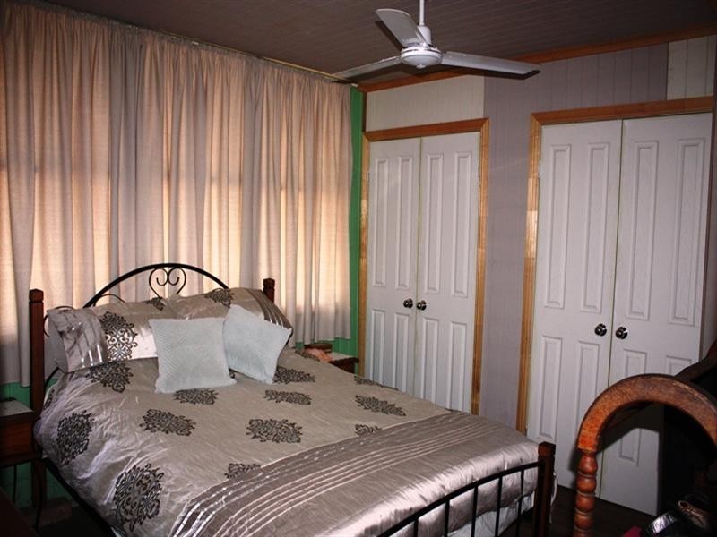 15 Anna Street, Linville QLD 4306