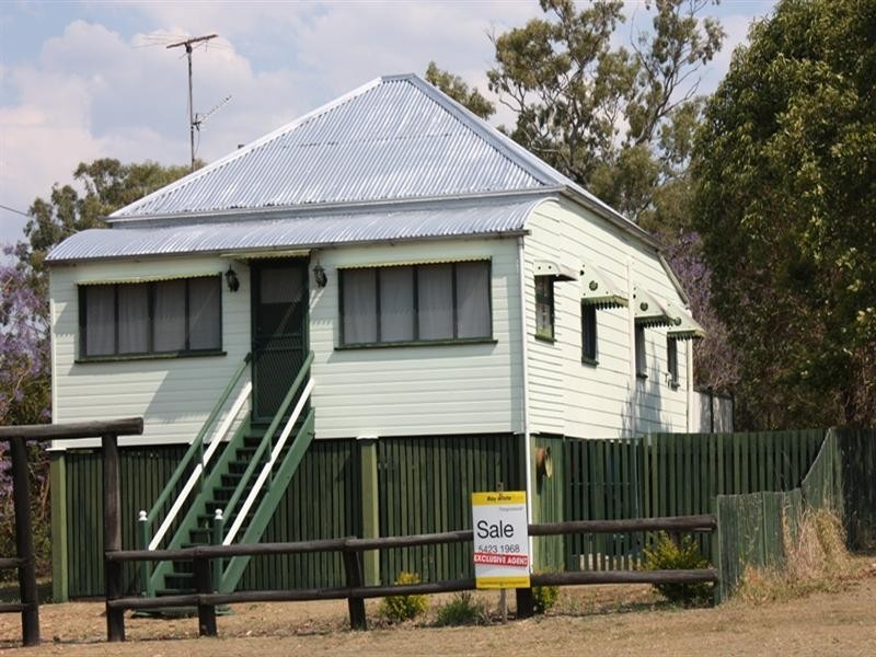 14 Dingyarra Street, Toogoolawah QLD 4313