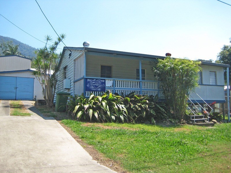 8 Second Avenue, Somerset Dam QLD 4312