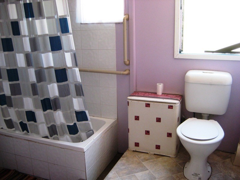 8 Second Avenue, Somerset Dam QLD 4312