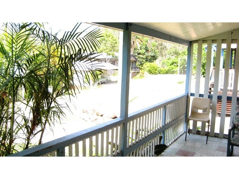 8 Second Avenue, Somerset Dam QLD 4312